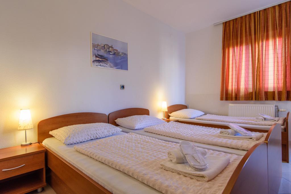 B&B Villa Paula Trogir Exterior photo